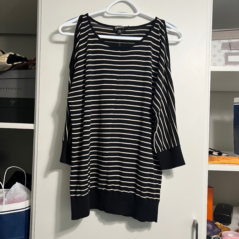 DKNY, Size P, black with beige stripes
